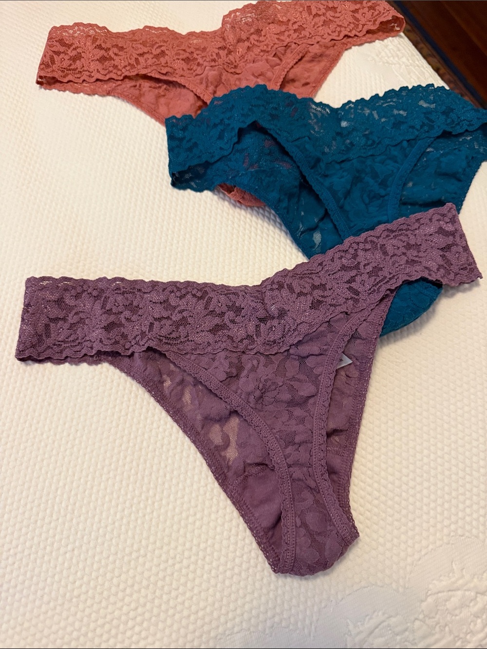 NWOT Hanky Panky Lace Thong Original Rise - Picture 2 of 6